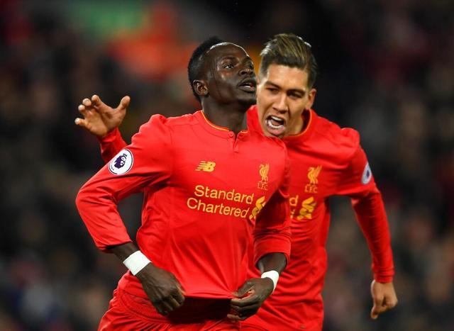 学校操场的 学校操场的